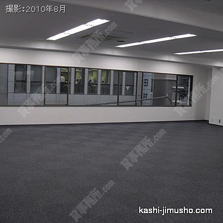 貸室内
