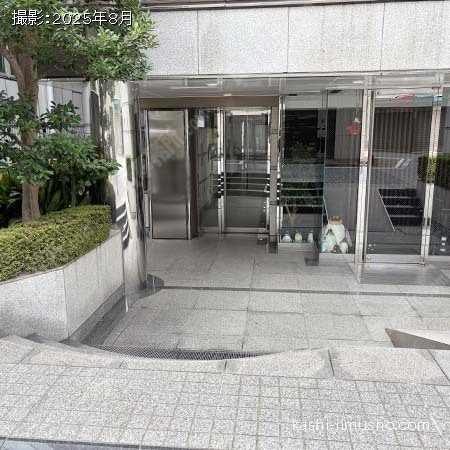 ビル前面