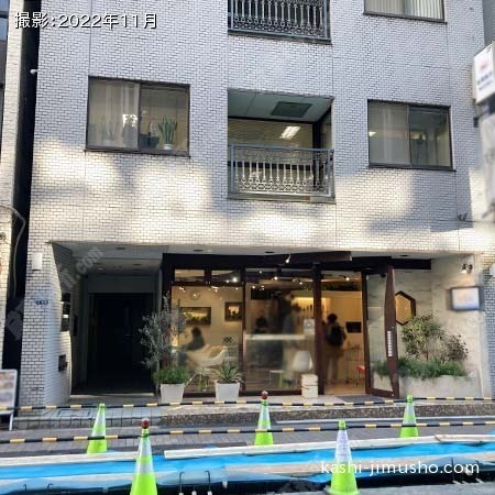 ビル前面
