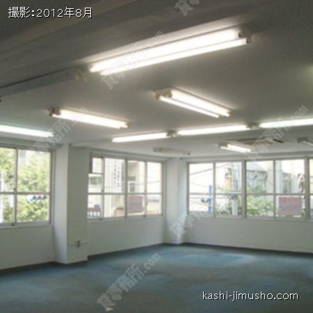 貸室内