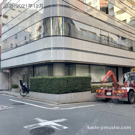 ビル前面