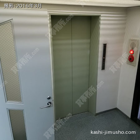 各階のエレベーターホール