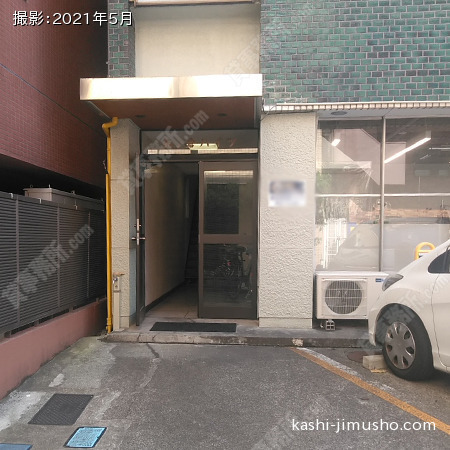 ビル入口 ビル入口