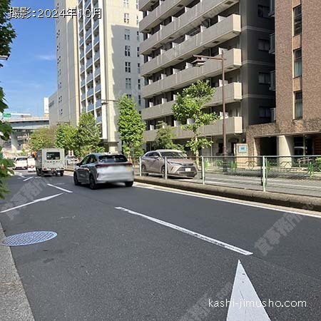 前面道路(金座通り)