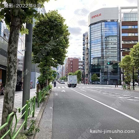 前面道路(金座通り)