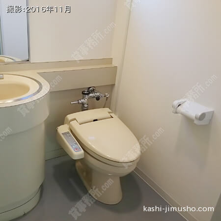 男性トイレ