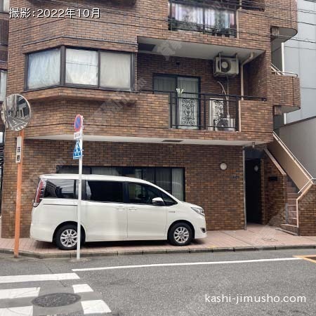 ビル前面