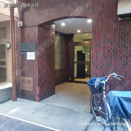 ビル入口前面 ビル入口前面