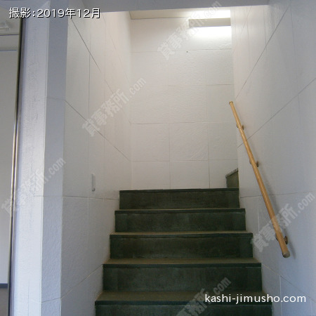 貸室内階段(1-2階)