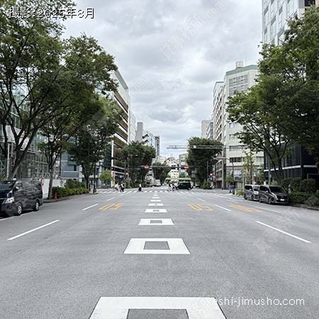 前面道路(清洲橋通り)