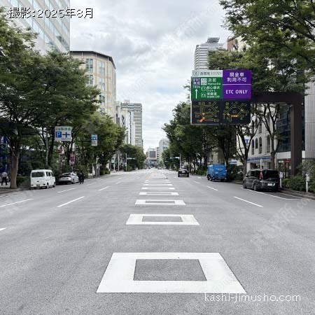 前面道路(清洲橋通り)