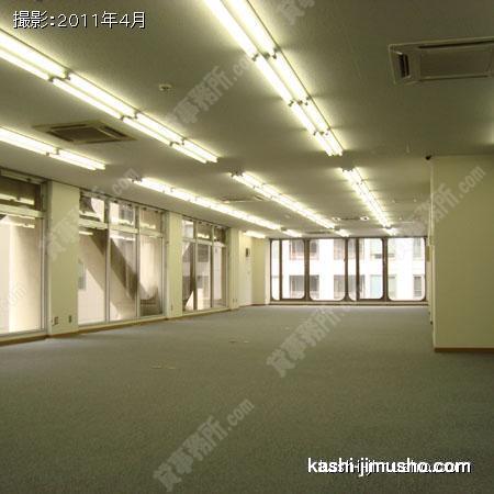 貸室内