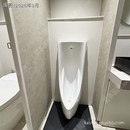 男性トイレ