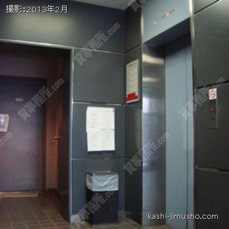 エレベーターホール 