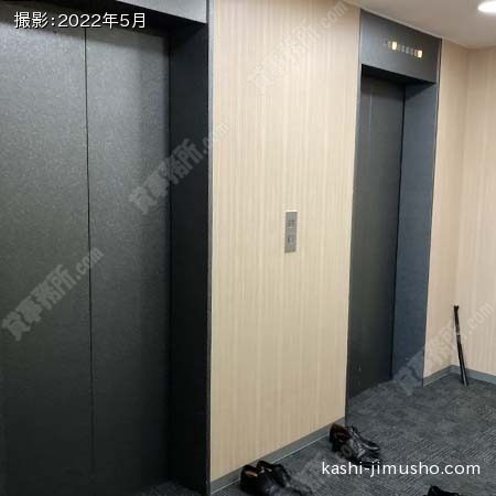 貸室階エレベーターホール