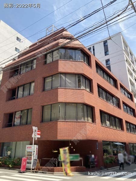 松和人形町ビルの外観