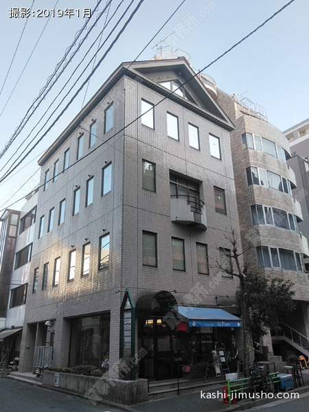Ｖビルの外観