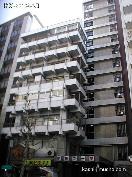 ニュー赤坂マンションの外観