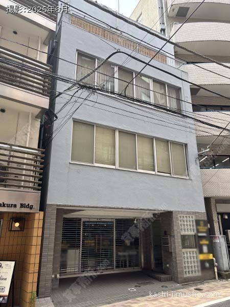 奥山ビルの外観