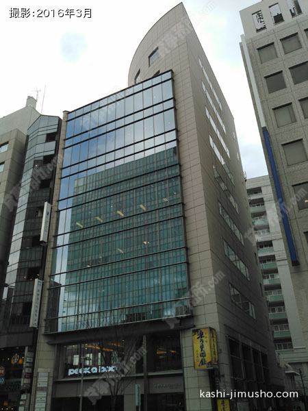 表参道サンケイビルの外観