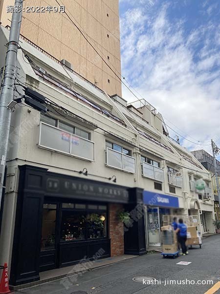 榎本ビルの外観