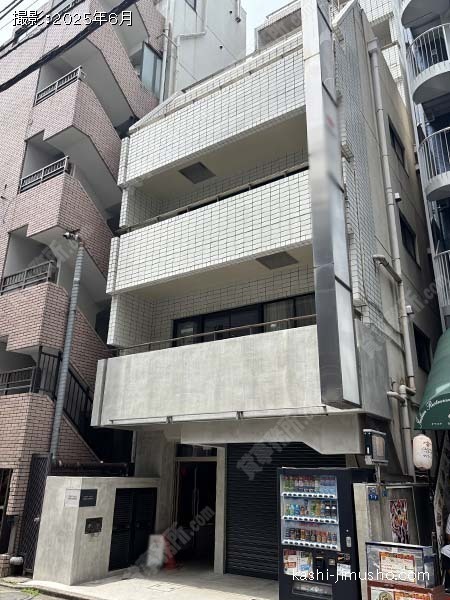 TRUST VALUE 芝大門の外観