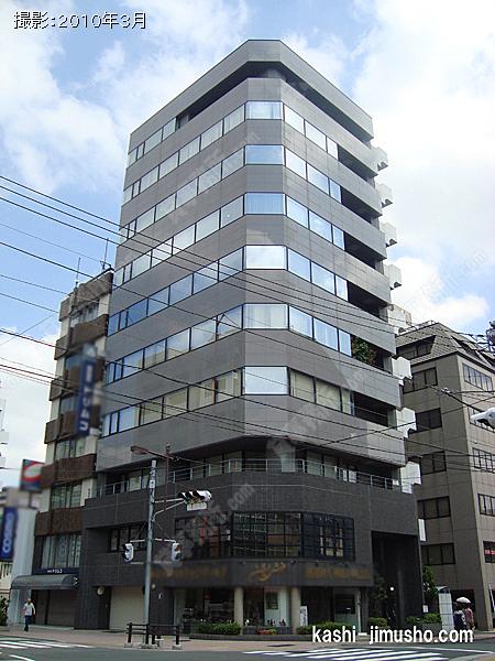 KUGAビルの外観