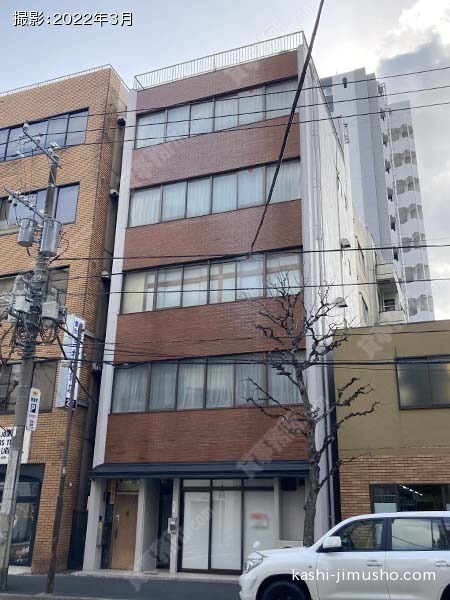 根岸ビルの外観