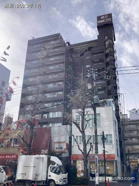 朝日神保町プラザの外観