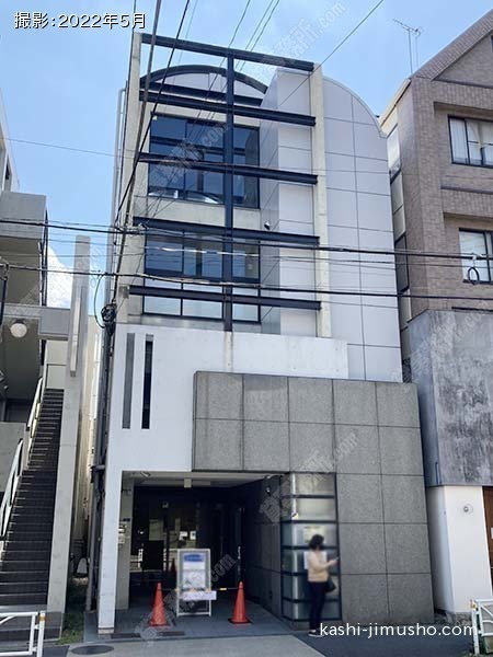 神宮前中澤ビルの外観