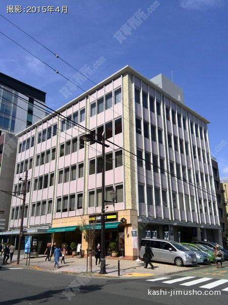 東越伯鷹ビルの外観