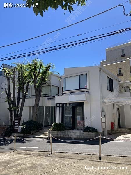 代官山アドブルビルの外観