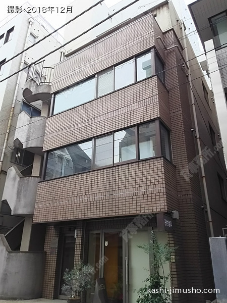 黒子ビル 黒子ビルの外観