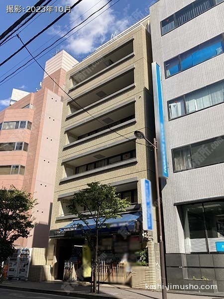 東観小川町ビルの外観