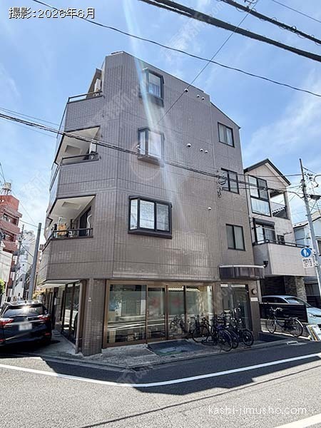 コンシェール茨木ビルの外観