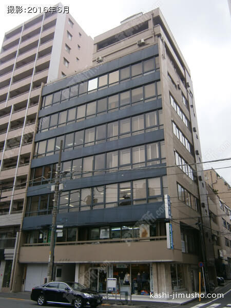 東畳ビルの外観