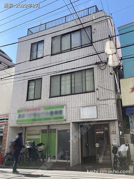 伊納ビルの外観