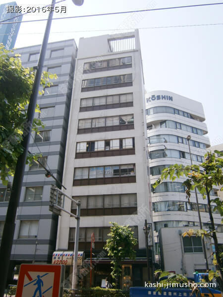 広告塔センタービルの外観