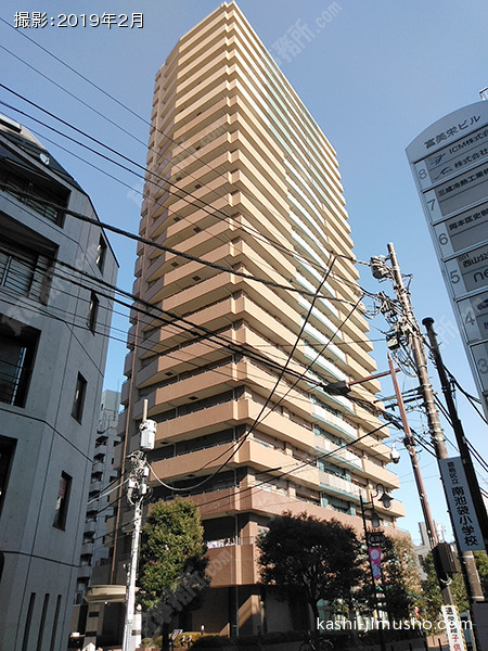 池袋パークタワービルの外観