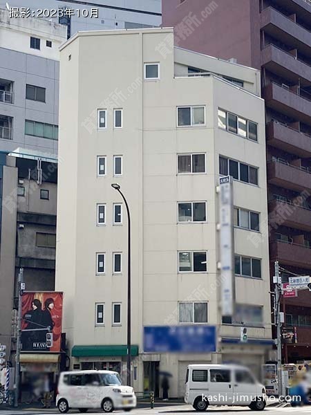 新宿久川ビルの外観