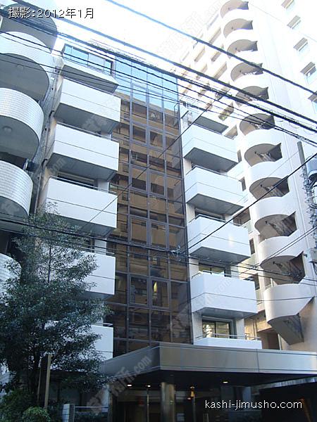 新宿ガーデンビルの外観