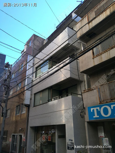 御苑前サンライズビルの外観