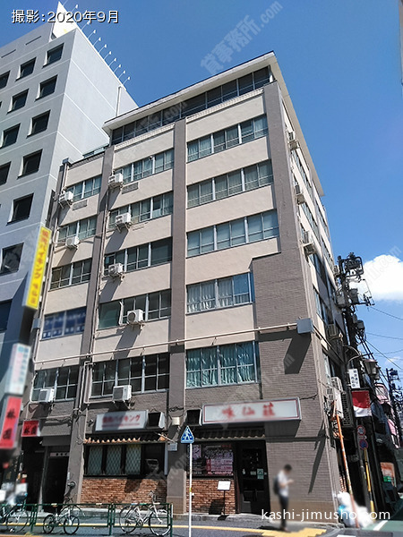 池与ビルの外観