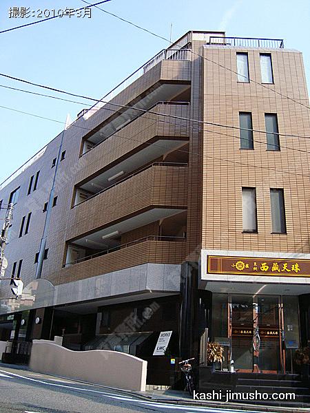 セラヴィ新宿ビルの外観写真