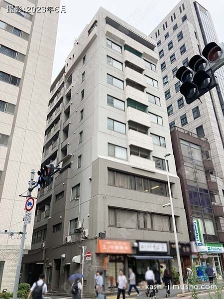 西新宿ローヤルコーポ(松原ビル)の外観