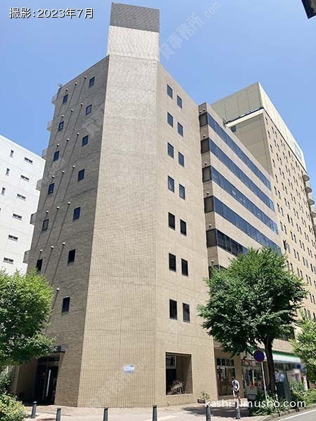 新横浜中村ビルの外観