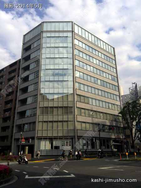 長府新宿ビルの外観