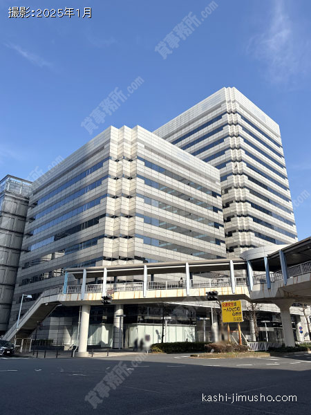 新横浜TECHビルの外観