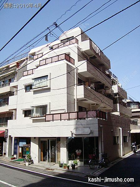 スカイコート西新宿の外観