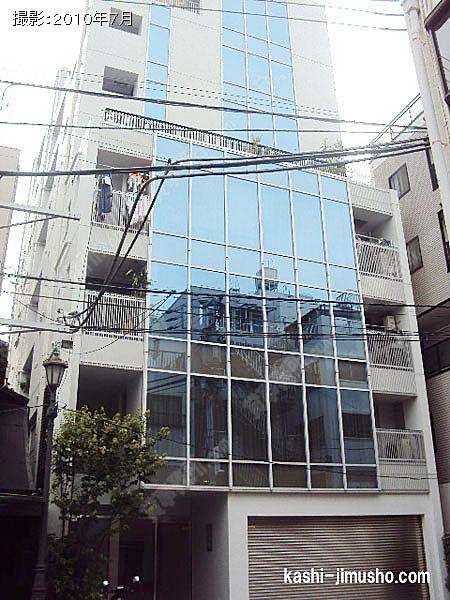 グラスタワーの外観